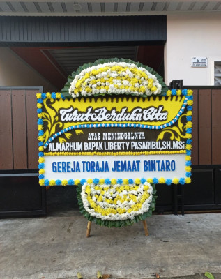 Papan Bunga Duka di Karang Langit